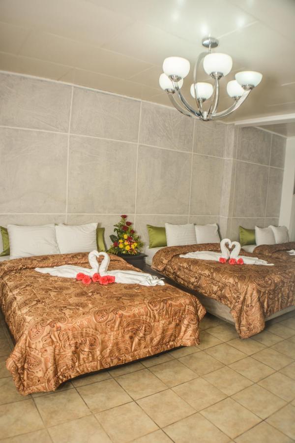 Uw Oasis Hotel La Ceiba Dış mekan fotoğraf